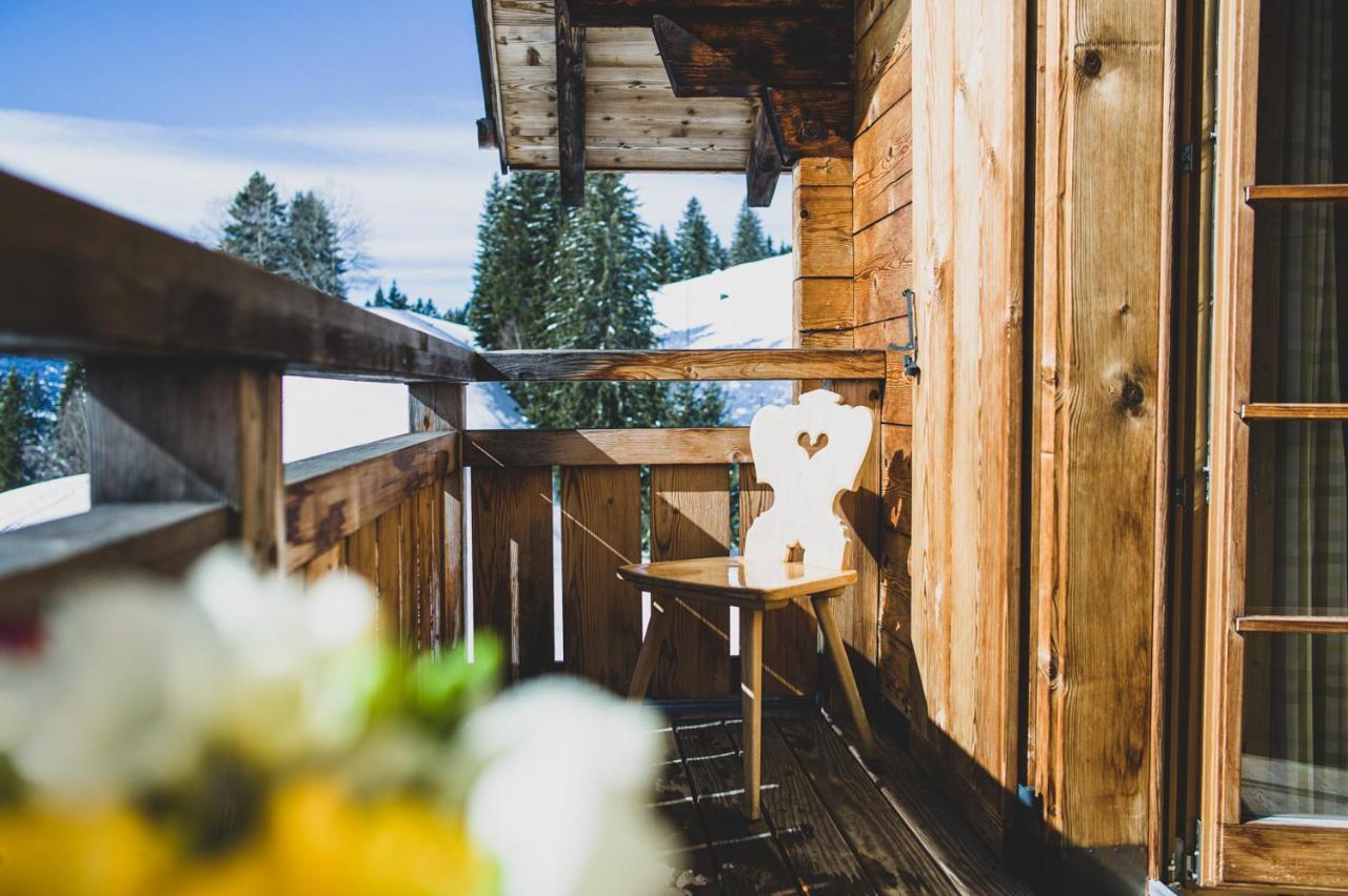 Hotel Berghaus Alpenroesli Klosters Esterno foto